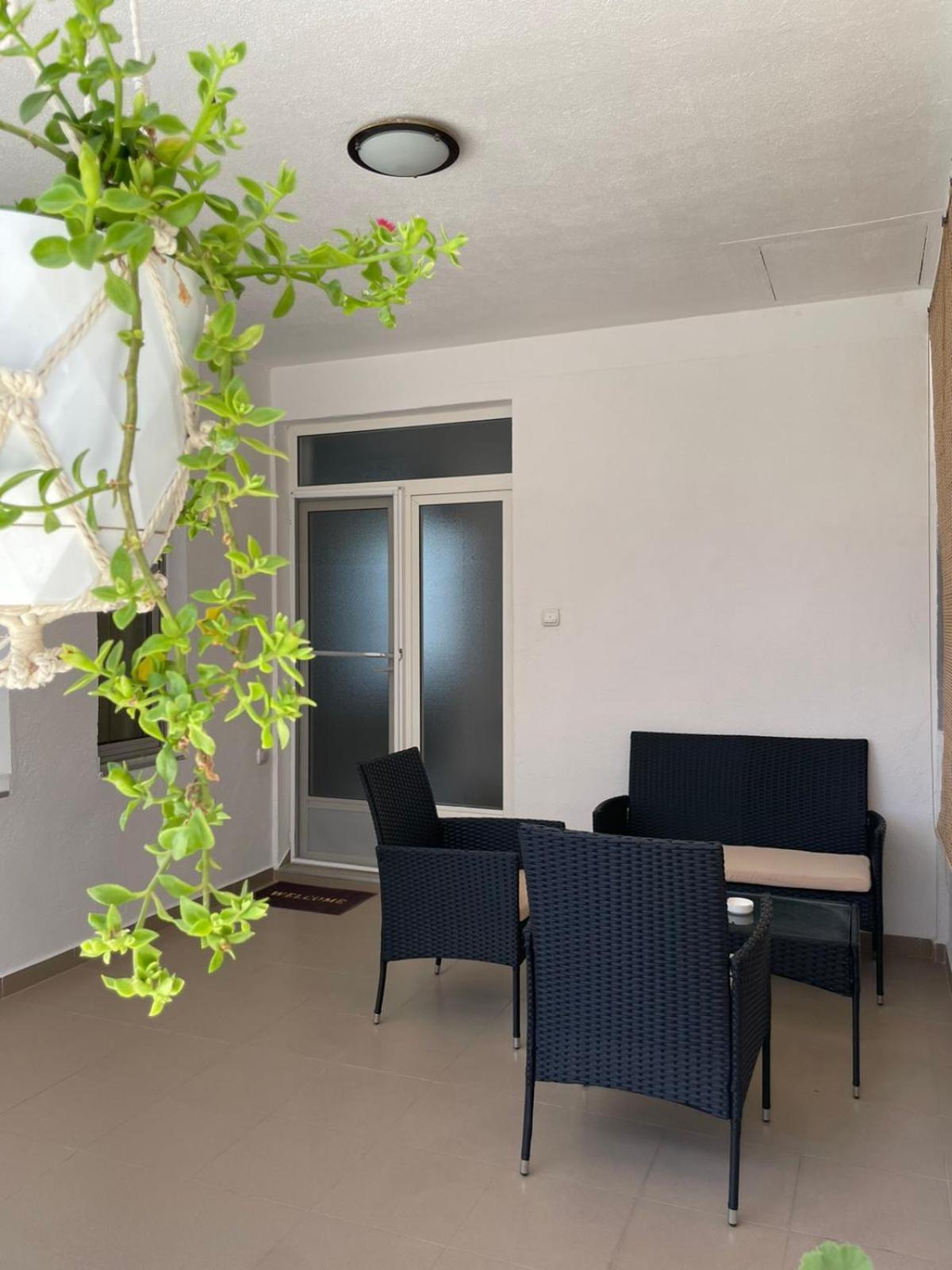 Tiki Apartments ゲヴゲリヤ エクステリア 写真